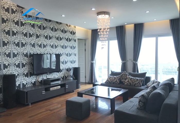 3 bedroom apartment in E5 Buiding for rent